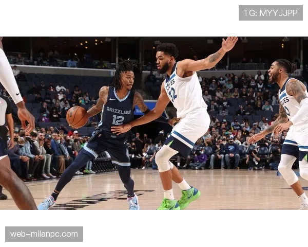 无球跑位拉开空间，班恩三分效率区别于莫兰特