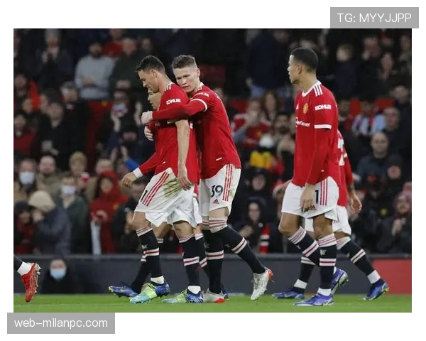 曼联战术体系缺乏稳定性问题逐步显现，球队状态与赛季走势受到影响