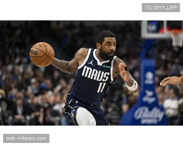 扬尼斯单打拉开空间，挡拆助阵提升球队关键得分效率